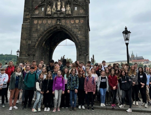 Schulchor trifft tschechische Partnerschule nahe Prag
