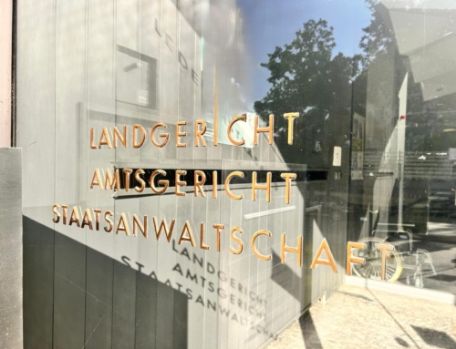 Gerichtsbesuch der 9. Klassen im Fach Wirtschaft und Recht