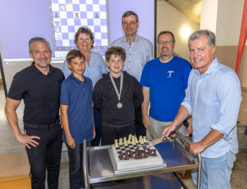 Lobkos werden Deutsche Schachschule – Feier mit Großmeister
